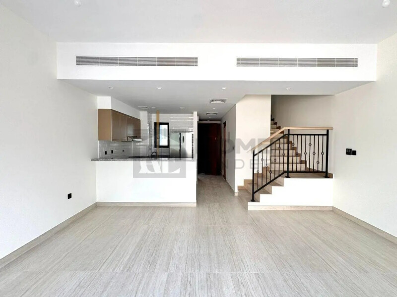 Townhouse for Rent in Santorini's - Damac Lagoons, Dubai - 4 Bedroom Townhouse | Family-Friendly | Unfurnished at 155000 AED