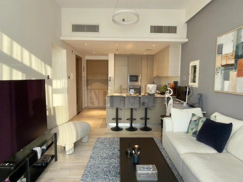 Apartment for Sale in Oxford Residence 2 - Jumeirah Village Circle, Dubai - Pool View | Sunny One-Bedroom | Fully Equipped at 1090000 AED