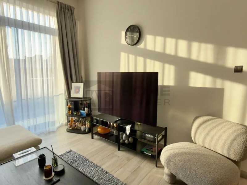Apartment for Sale in Oxford Residence 2 - Jumeirah Village Circle, Dubai - Pool View | Sunny One-Bedroom | Fully Equipped at 1090000 AED