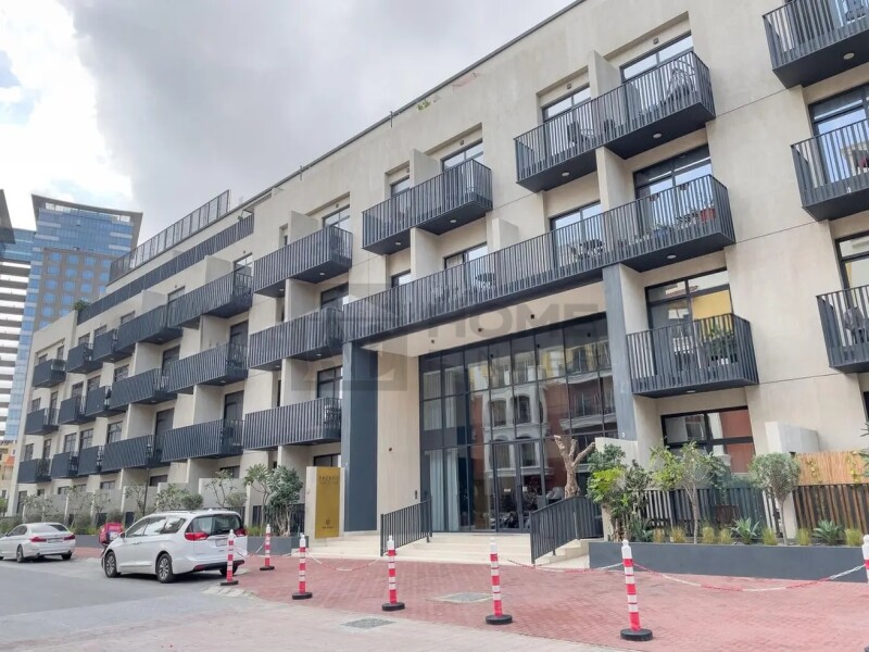 Apartment for Sale in Beverly Residence 1 - Jumeirah Village Circle, Dubai - Furnished Studio | Rented Unit | Balcony | Investor Deal | Beverly Residence JVC at 660000 AED