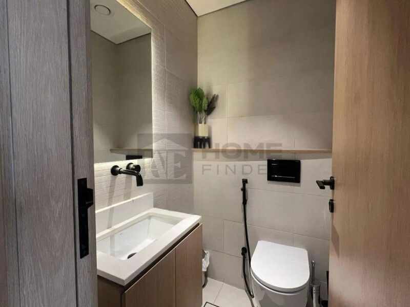Apartment for Sale in Beverly Residence 1 - Jumeirah Village Circle, Dubai - Big Terrace | Rented | Fully Furnished at 1090000 AED