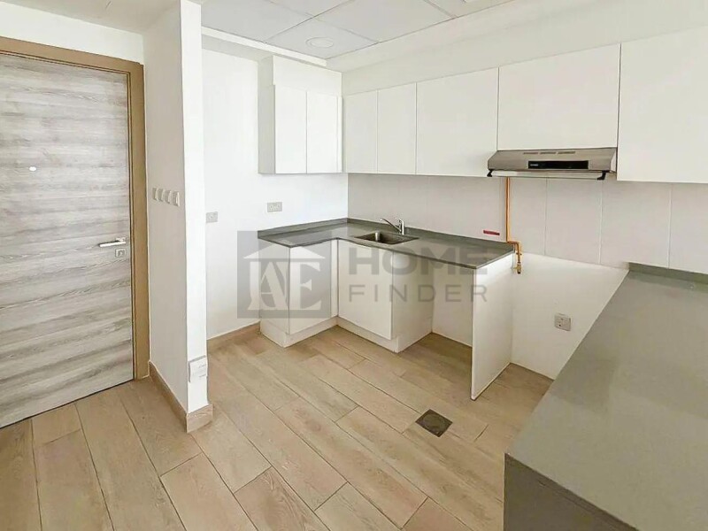1BR Apartment for Sale in Bloom Towers A, JVC at AED 970,000.