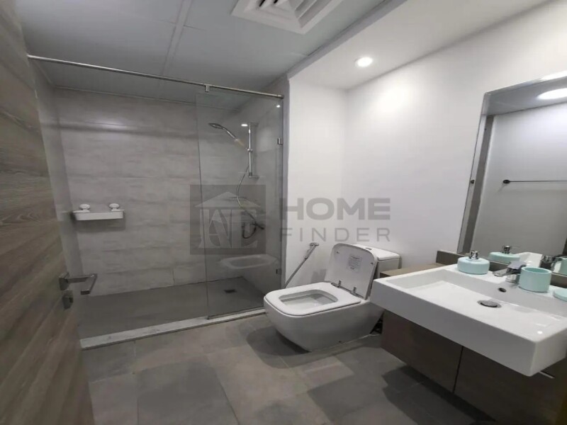 Furnished 1BR Apartment for Rent in Bloom Tower C | High Floor