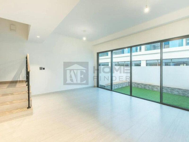 Villa for Rent in Damac Lagoons - Santorini 1, Dubai - Ready Garden | Kitchen Equipped | Corner Villa at 240000 AED