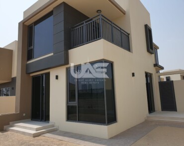 End Unit Type 2E |  Modern 4 Beds |  Ideal Location |  Maple 1