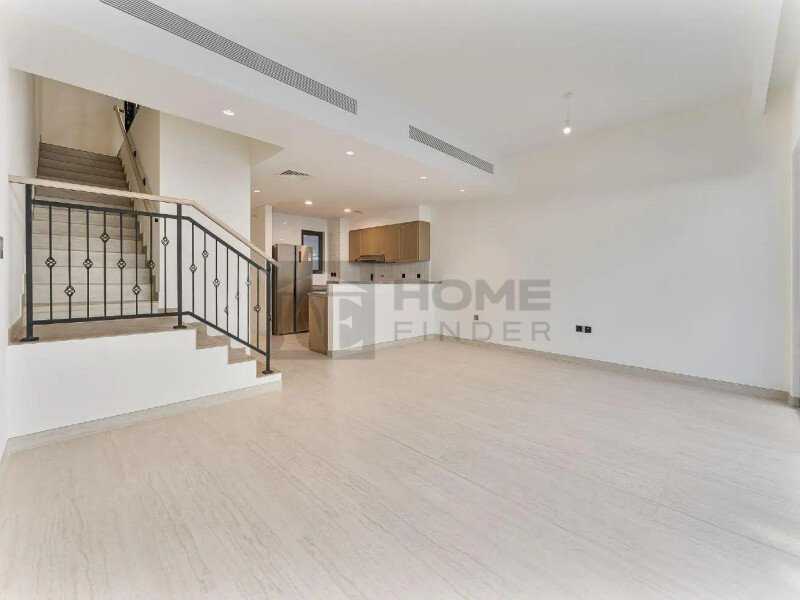 Townhouse for Rent in Santorini's - Damac Lagoons, Dubai - Unfurnished | Modern Layout | Balcony View at 170000 AED