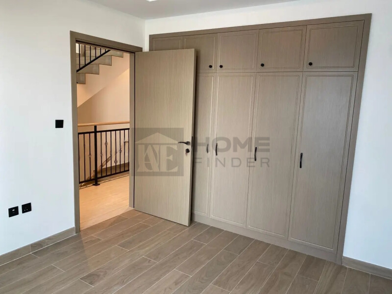 Townhouse for Rent in Santaroni - Damac Lagoon, Dubai - Corner Unit | Close to Park | DAMAC Lagoons at 300000 AED