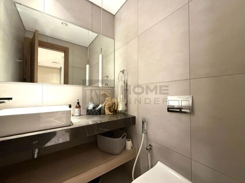 Apartment for Sale in Oxford Residence 2 - Jumeirah Village Circle, Dubai - Vacant | Pool View | Well Maintained at 1140000 AED