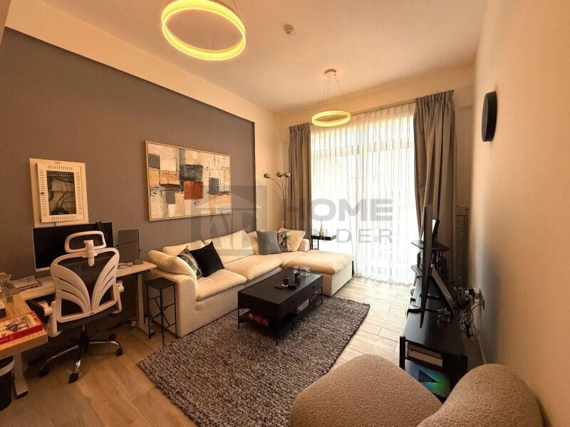 Apartment for Sale in Oxford Residence 2 - Jumeirah Village Circle, Dubai - Vacant | Pool View | Well Maintained at 1140000 AED