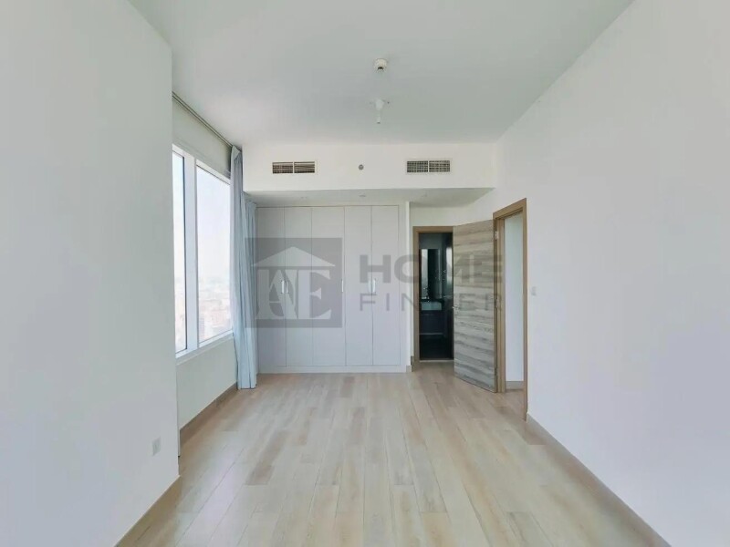 Apartment for Sale in BLOOM TOWERS A - JVC, Dubai - High Floor | Vacant | Ready | Multiple Options | at 2099998 AED