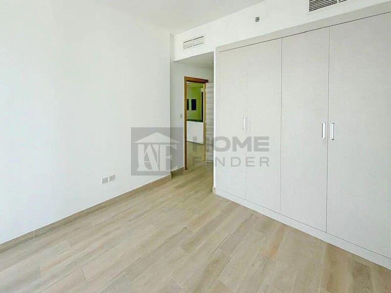 Apartment for Sale in BLOOM TOWERS A - JVC, Dubai - High Floor | Vacant | Ready | Multiple Options | at 970000 AED