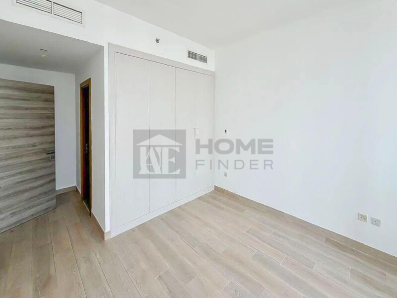 Apartment for Sale in BLOOM TOWERS A - JVC, Dubai - High Floor | Vacant | Ready | Multiple Options | at 970000 AED