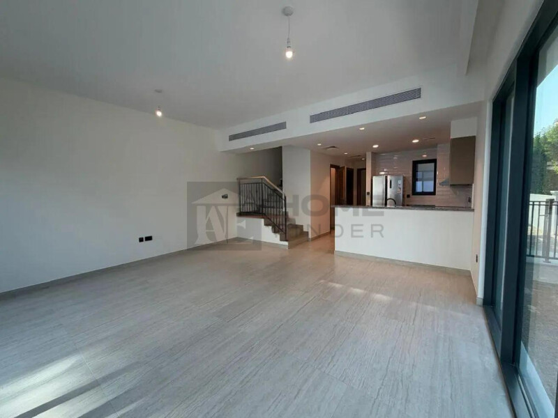 Townhouse for Rent in Damac Lagoons - Santorini 1, Dubai - 4 BR Townhouse | Single Row | Great Location at 170000 AED