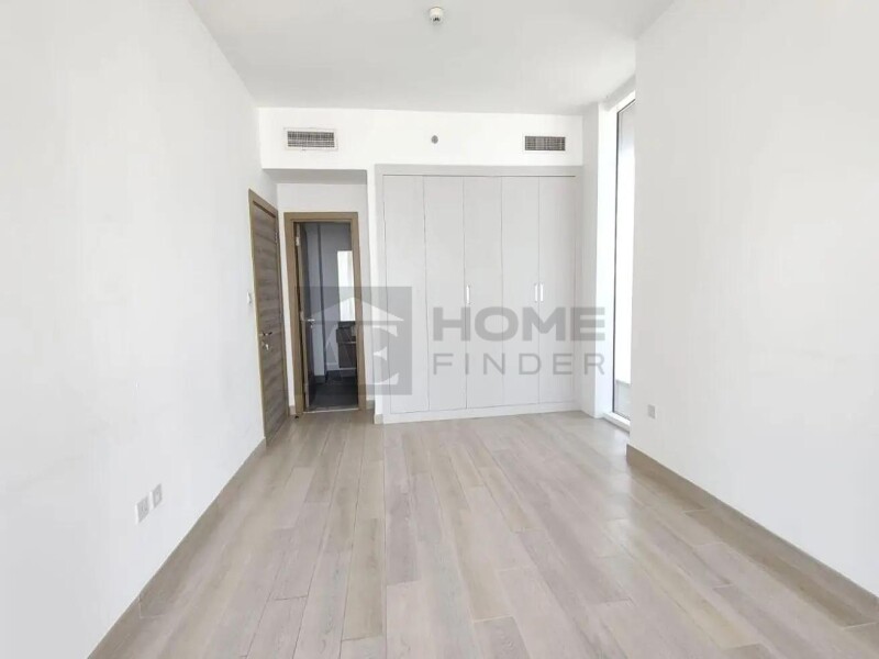 Apartment for Rent in Bloom Tower A - Jumeirah Village Circle, Dubai - Vacant Unit | High Floor | Skyline View at 135000 AED