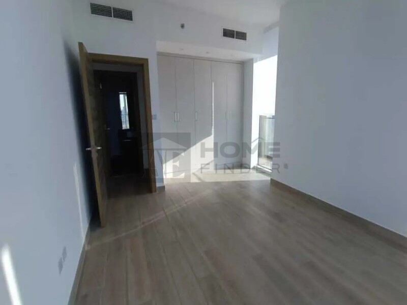 Apartment for Rent in Bloom Tower A - Jumeirah Village Circle, Dubai - Vacant Unit | High Floor | Skyline View at 135000 AED