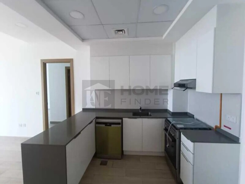 Apartment for Rent in Bloom Tower A - Jumeirah Village Circle, Dubai - Vacant Unit | High Floor | Skyline View at 135000 AED