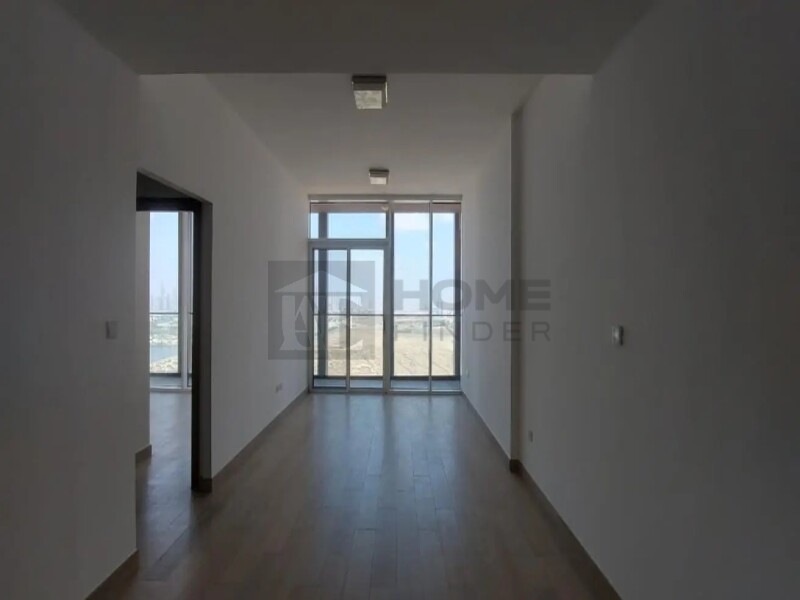 Apartment for Rent in Bloom Tower A - Jumeirah Village Circle, Dubai - Vacant Unit | High Floor | Skyline View at 135000 AED