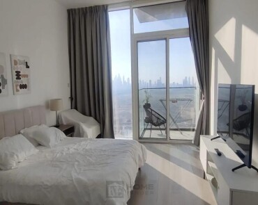 Cozy and Chic | Bright Interiors | High Floor