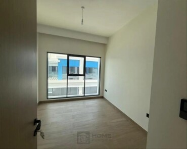 4BR Santorini TownHouse | Ready To Move | Brand New